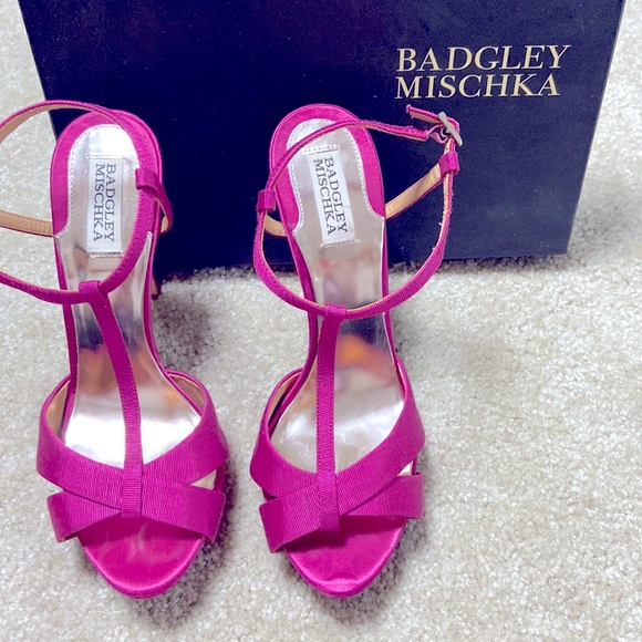 Badgley Mischka pink Indigo II sling back T-strap heels 8.5  Mother’s Day Easter